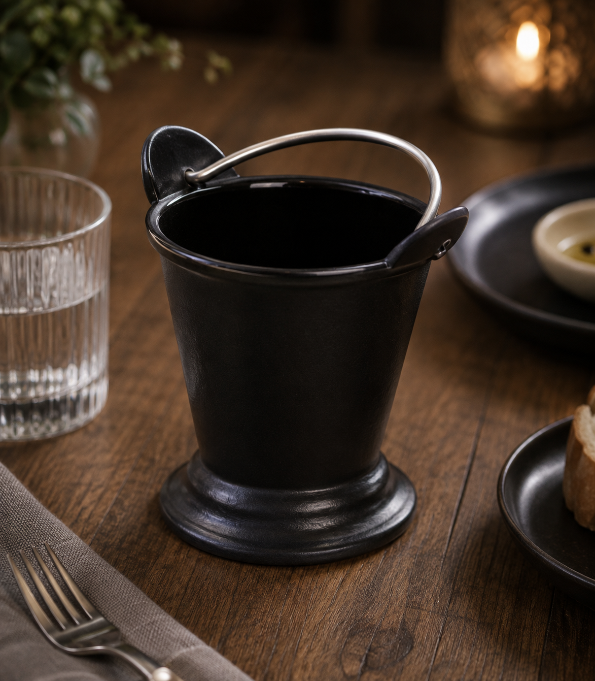 Matte Bucket with Handle